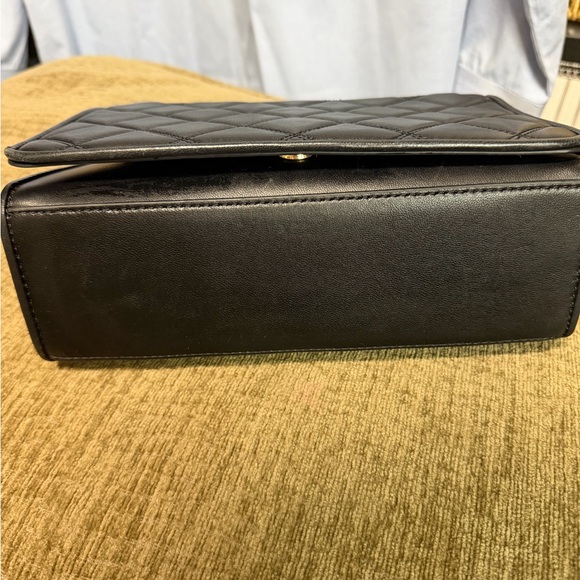 Tory Burch Black Quilted Shoulder Bag with Gold Accents - Picture 8 of 9